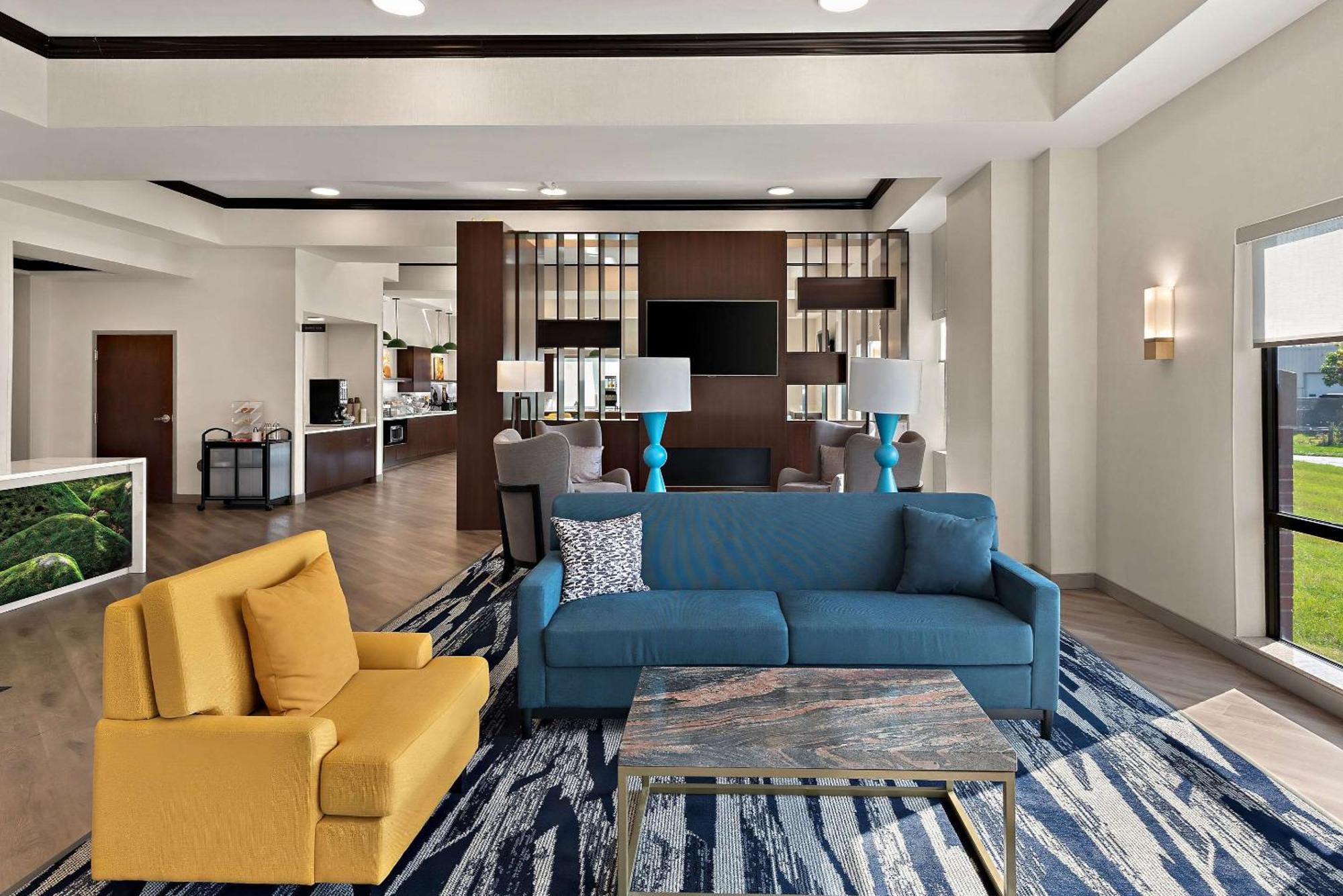 Comfort Suites Columbus East Broad Zewnętrze zdjęcie